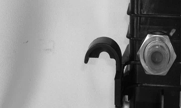 Radiador para 00-05 Saturn serie L 3,0 L V6 automático fila única Foto 4 de 4