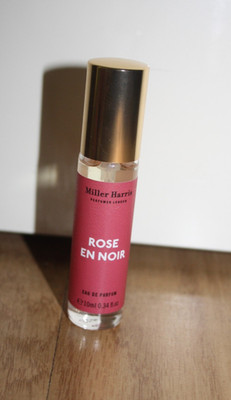 Miller Harris Rose En Noir Eau de Parfum   10ml  Taschenduft Travel Spray