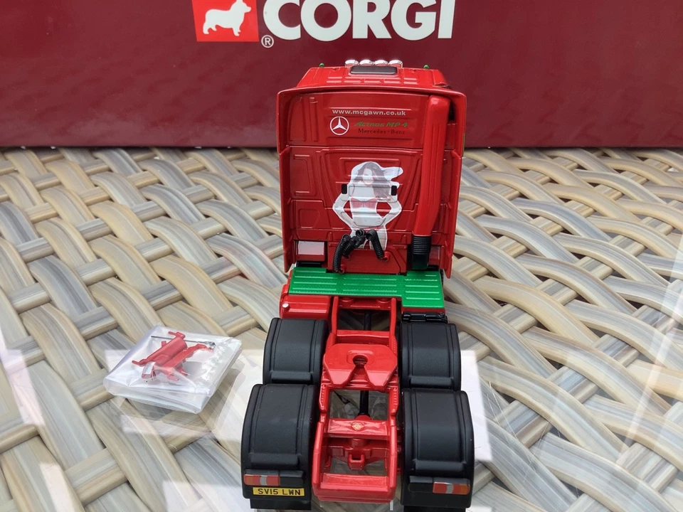 CORGI MODEL 1:50 - MCGAWN MERCEDES ACTROS - Image 3 of 4