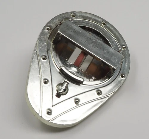 Vintage Masters of the Universe Thunder Punch He-Man Figure Shield Accessory