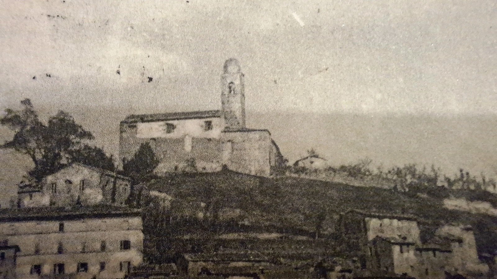 Foto 4 di 7