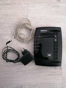 FRITZ!Box 7560 HomeServer (1&1) Gebraucht Inklusive Netzteil und LAN Kabel. Gut