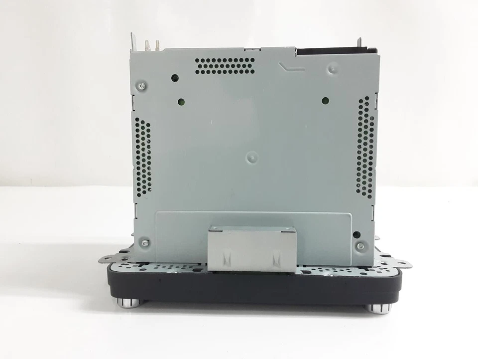 Volkswagen Touran 2010-2015 Radio Autoradio 3C8035195F - Bild 3 von 4