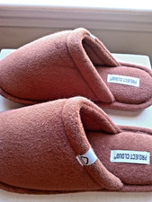 New Woman's Memory Foam Slippers, size 7   14