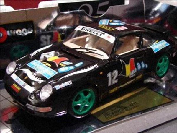 Bburago 3360 - Miniature Porsche 911 Carrera Noire 1993 (1:18) - Photo 2/2