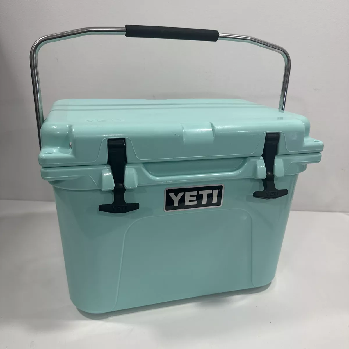 AUCTION: RTIC 20 Quart Hard Cooler, Blue - 5 Points Music : 5 Points Music