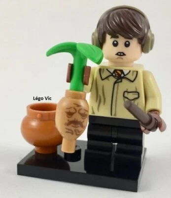 Lego 71022 Minifig Figurine Série Harry Potter - Neville Longbottom socle fiche - Photo 1/2