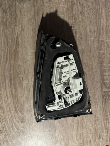 2015 - 2018 VOLKSWAGEN JETTA LH LEFT DRIVER LID MOUNTED TAIL LIGHT OEM - Picture 4 of 4