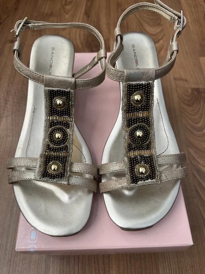 Sandalia Bandolino dorada BDHettie cuña correa al tobillo talla 7,5 Foto 2 de 4