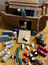 Vintage Noah  s Ark Handmade Wood Pull Toy 24 pieces