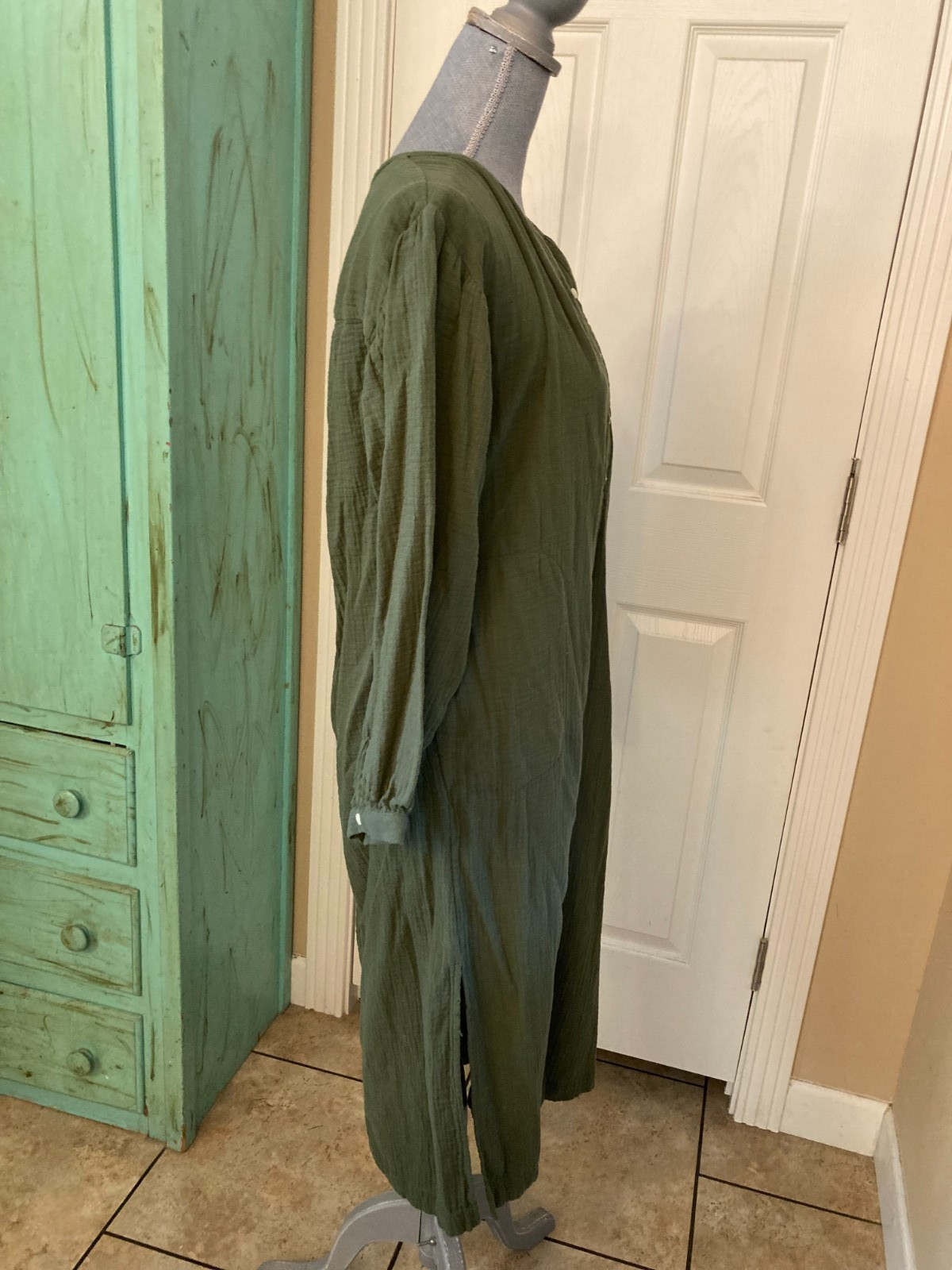 UNIVERSAL THREADS, LONG SLEEVE, BUTTONED, SHIFT L… - image 6