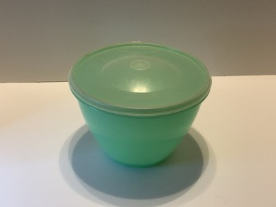 Tupperware Crisp-It Lettuce Keeper Vintage 679 Lid 680 Spike 681 Jadeite Green