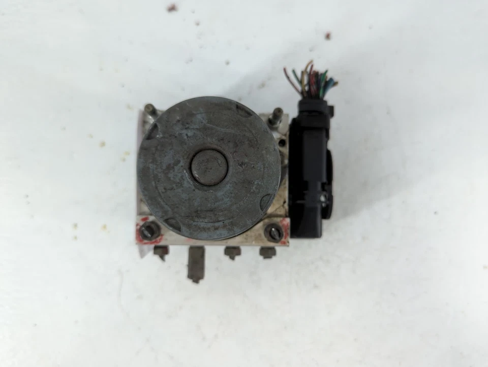 Módulo de control de bomba ABS Toyota Solara 2004-2008 L8UR8 Foto 3 de 4