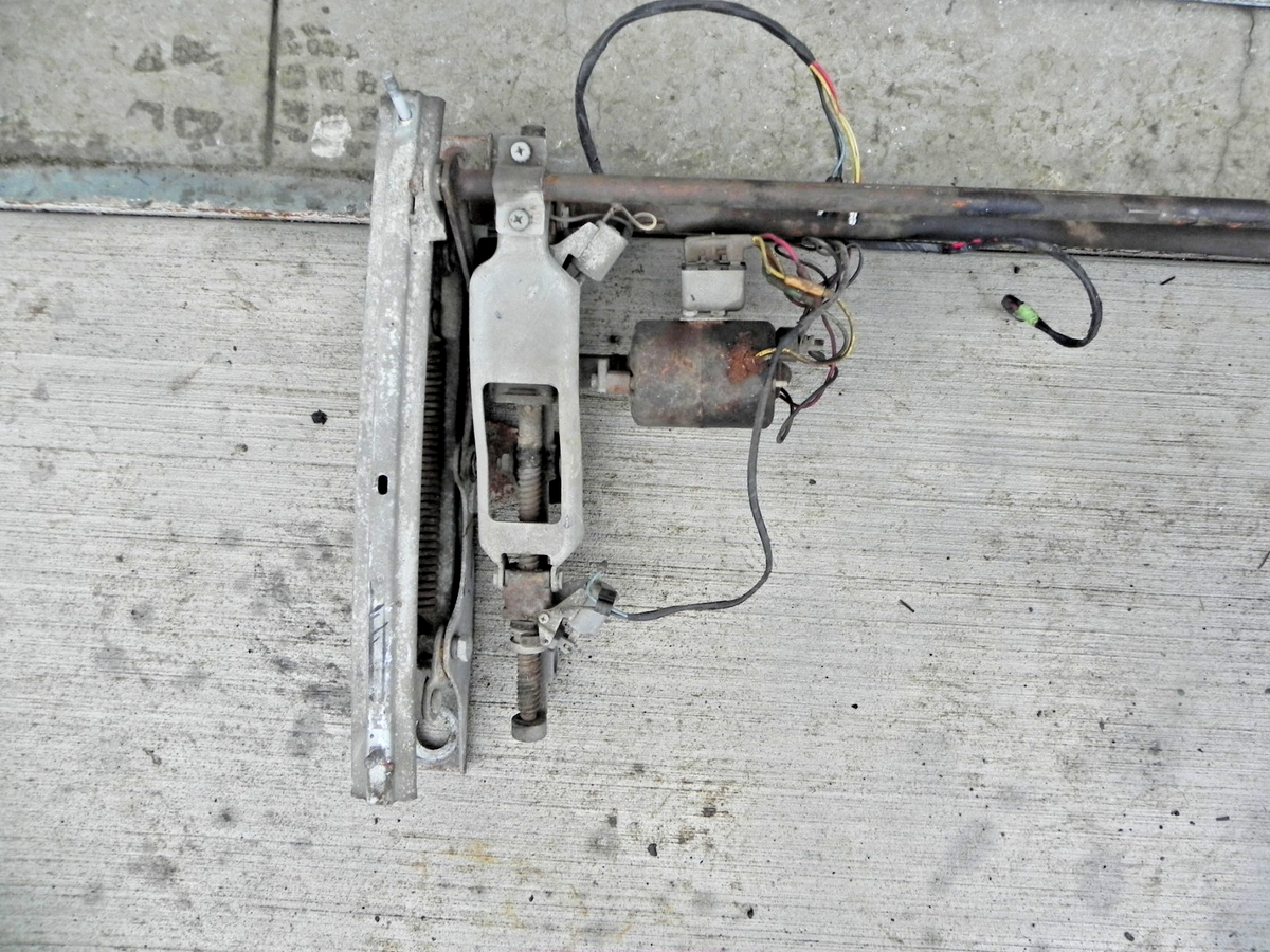 1957-1958 FORD POWER SEAT ASSEMBLY FAIRLANE GALAXIE 500 USED