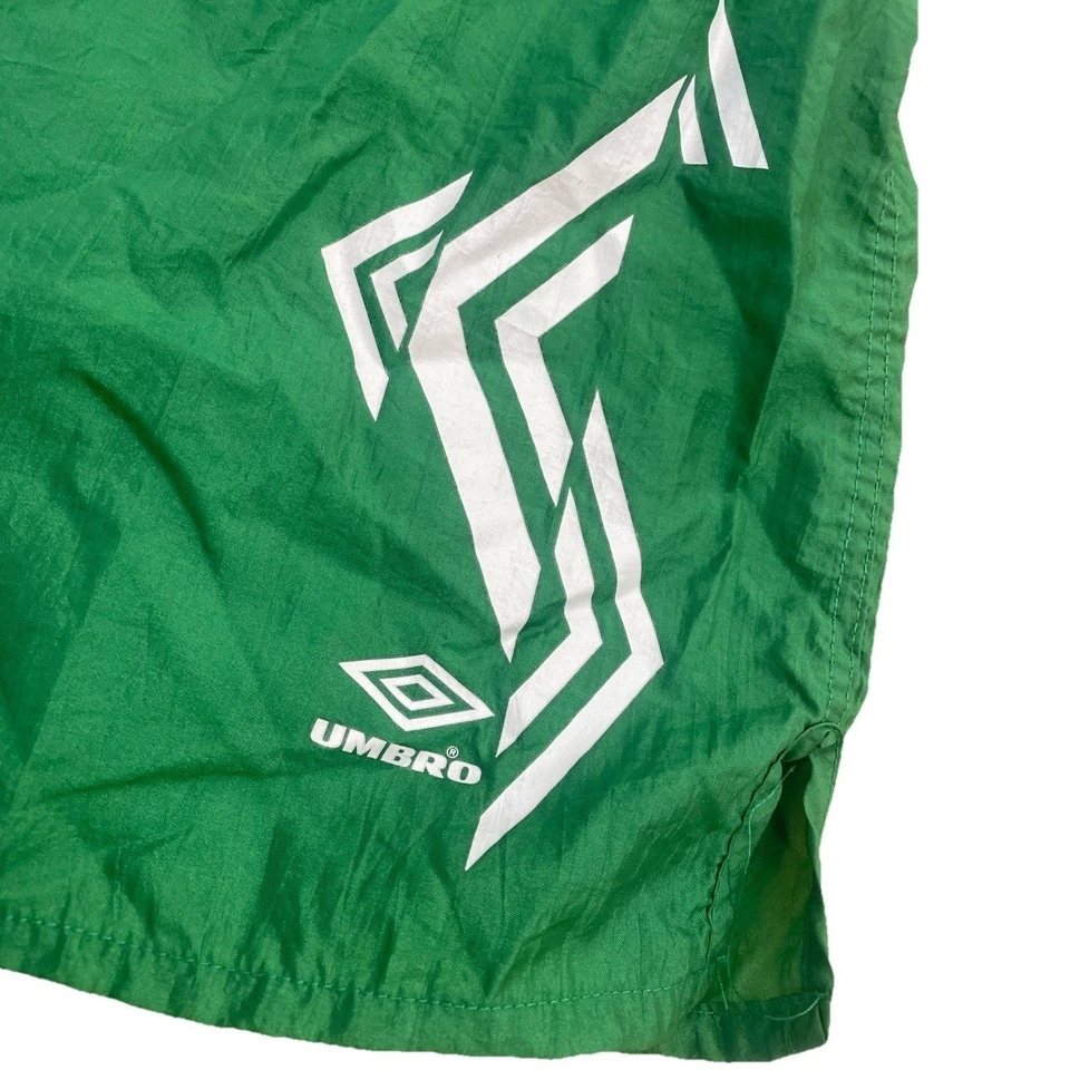Pantalón Corto de Fútbol de Colección Años 90 Umbro Retro Logo Hombres XL Verde Nylon Hecho en EE. UU. Foto 4 de 4