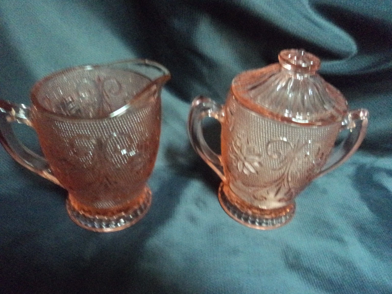 Vintage Tiara Sandwich Glass Pink Sugar & Creamer Set- XLNT