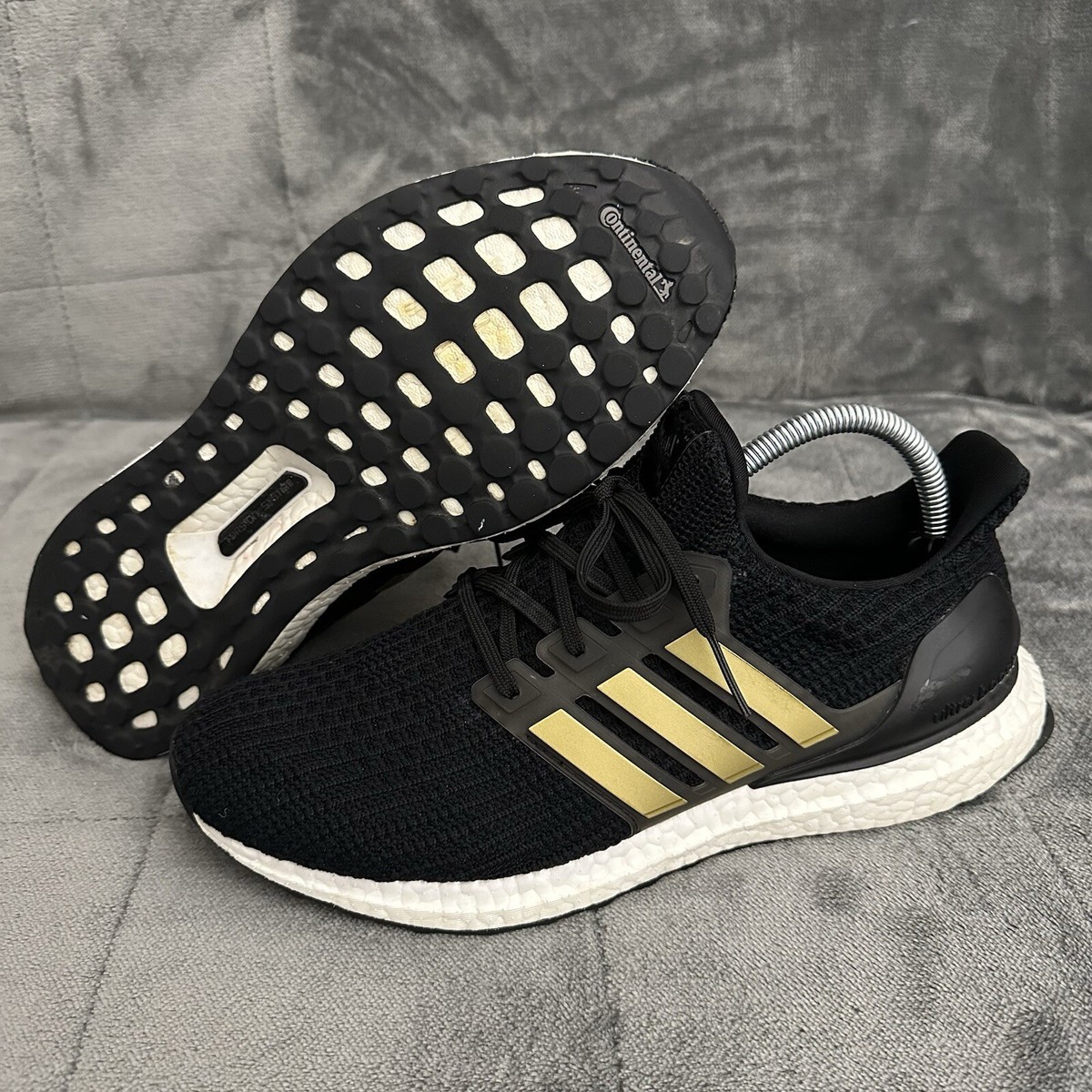 adidas UltraBoost 4.0 DNA Mens Size 8 Black Gold Athletic Running Shoes  FY9316
