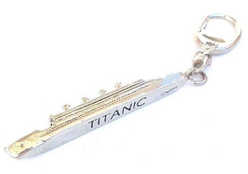 Titanic Handcrafted from Solid Pewter In the UK Key Ring - Picture 2 of 4