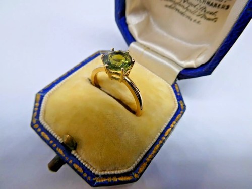 A Lovely Ladies Solid 10 carat Yellow Gold CZ Solitaire Ring Size L 1/2, 2g - Picture 2 of 12