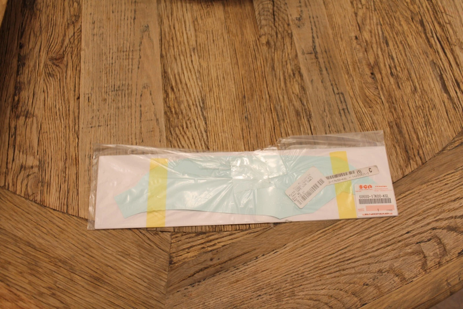 .TAPE, SIDE COWLING REAR RH (BLACK)