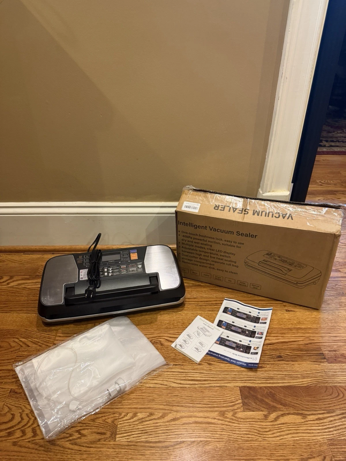 Vacuum Sealer Machine SV618 -95KPa Powerful Suction Low Noise 160V Silver Black
Opens in a new windo