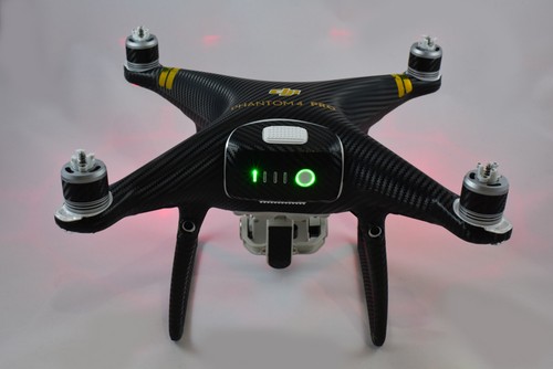 DJI Phantom 4 PRO / 4 Kit de envoltura de cuerpo completo 3M Scotchprint EE. UU. - Fibra de carbono - Imagen 8 de 10
