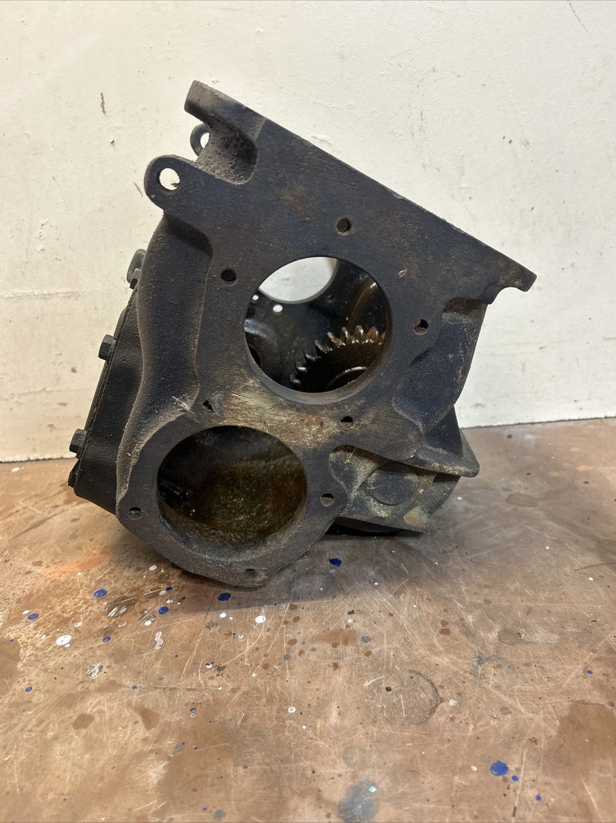1954 - 63 FACTORY OEM GM MUNCIE Transmission 3837334 Casing