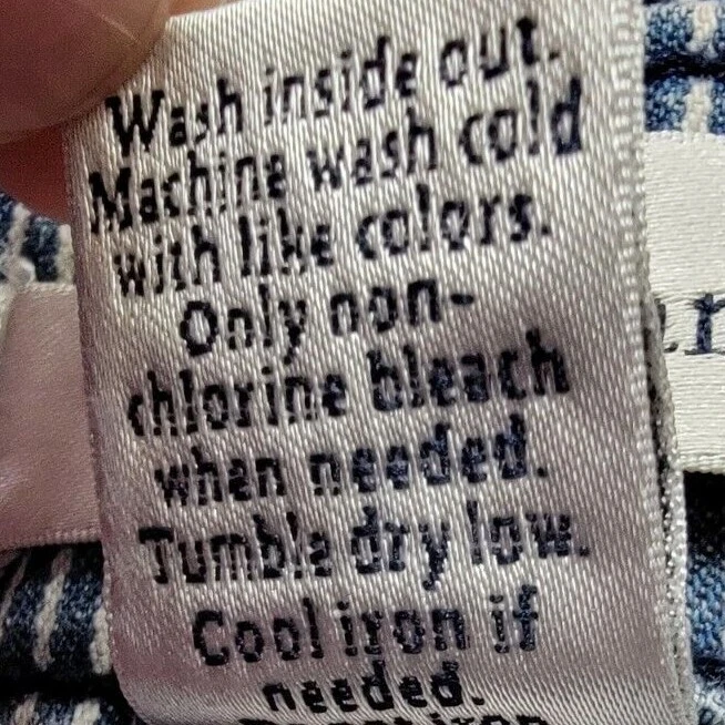 Shorts jeans listrado branco azul Croft & Barrow feminino tamanho 10 - Imagem 3 de 4