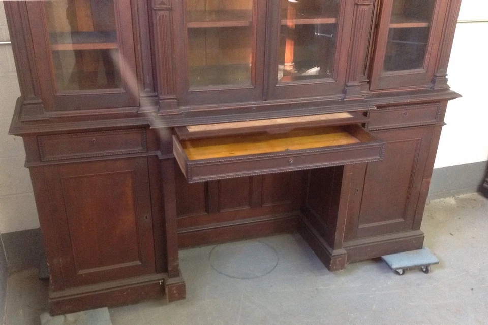 IX NOGAL 4 PUERTAS CRISTAL BISELADO FRENTE ROTO Foto 4 de 4