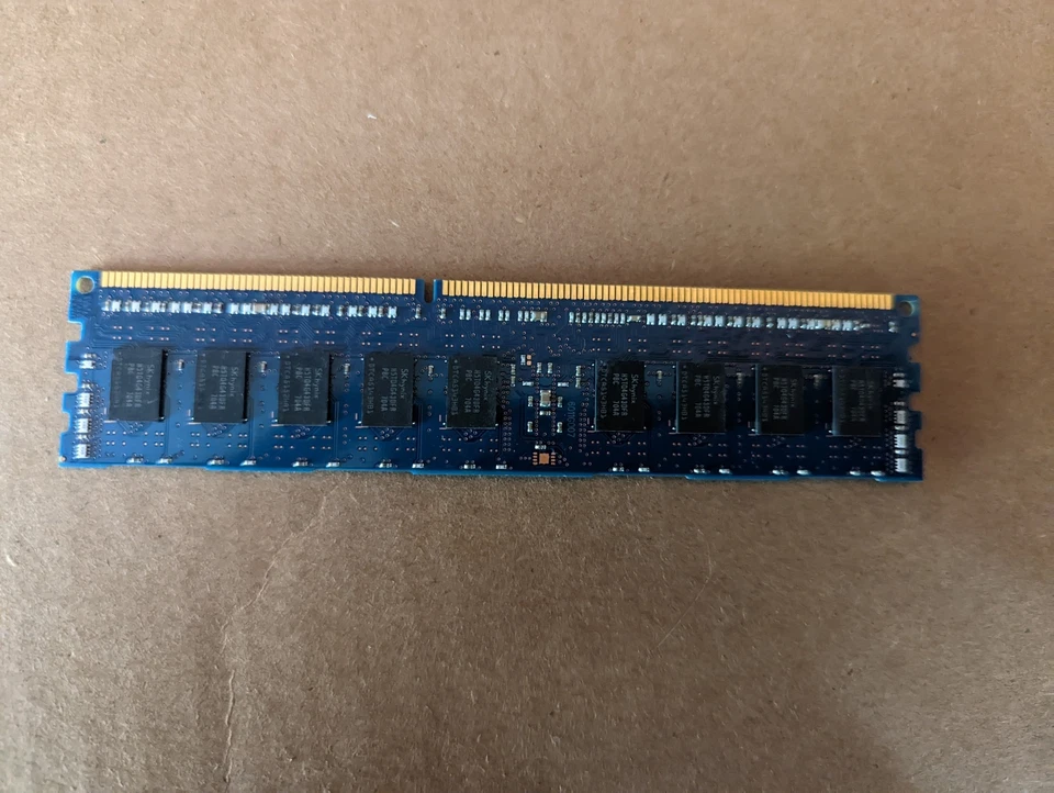 8GB DDR3 PC3-12800 RDIMM HYNIX HMT41GR7DFR4C-PB SERVER MEMORY RAM A3-3(3) - Image 2 of 3