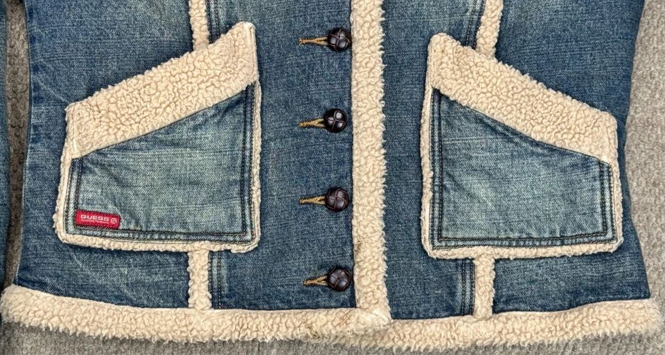 Guess Women's 1970's Vtg Sherpa Lined Full Button Denim Jacket Size Medium - Image 4 of 4