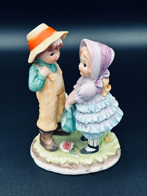 Lefton Boy And Girl Figurine Vintage Great Condition