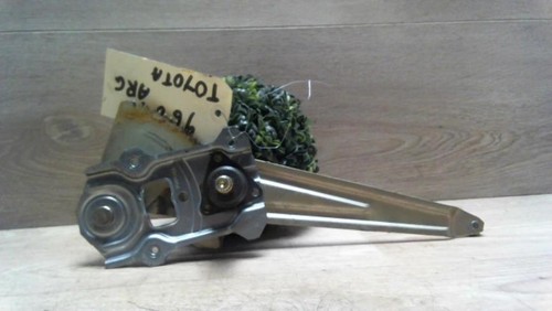 Lève-vitre Mécanique Arrière Gauche Pour TOYOTA YARIS VERSO Phase 2 - Réf. 6984052032 - Occasion Bon état