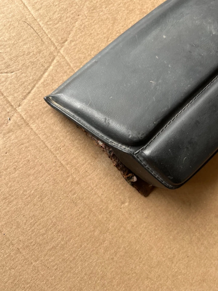 1968-69 Dodge Charger painel almofada caixa de luvas tampa/porta preta original de fábrica - Imagem 2 de 4