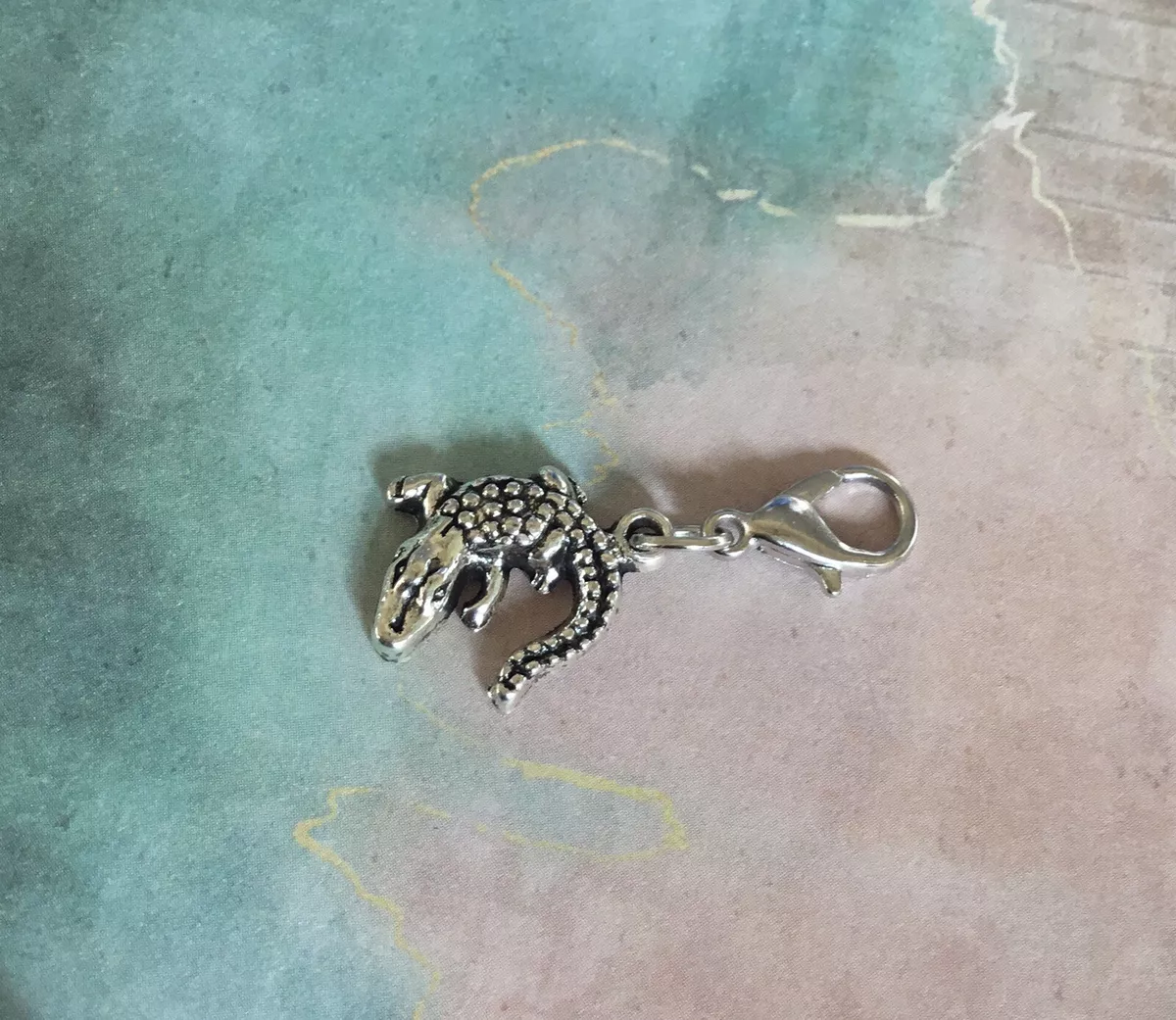 Alligator jewelry best sale clasp