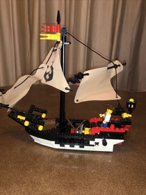 Vintage LEGO Pirates: Imperial Trading Post (6277) Mostly Complete