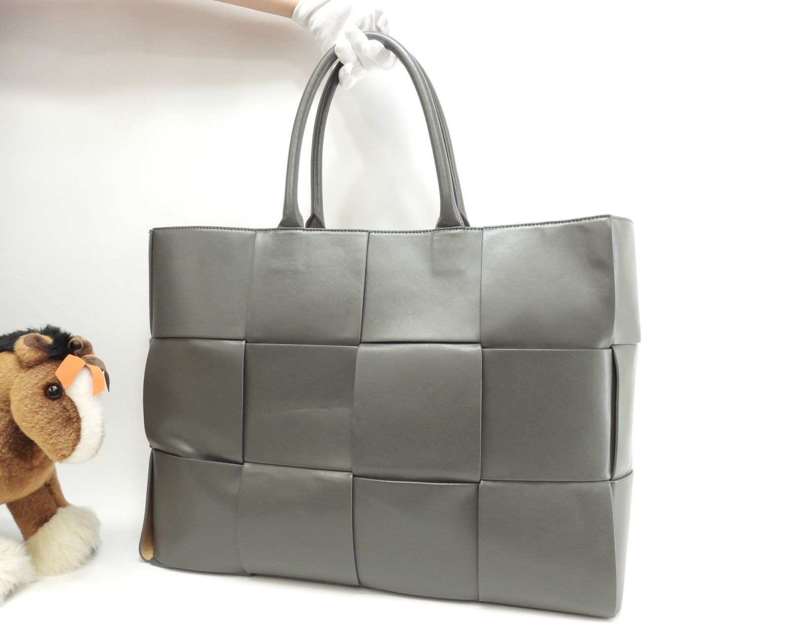 Bottega Veneta Large Arco Tote Bag Gray Smooth Calfskin Leather Black Hardware