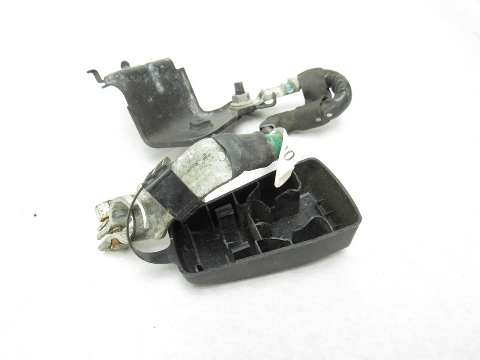 Terminal negativo de batería McLaren 650S 2016 con tapa 15 - 17 |:O Foto 4 de 4