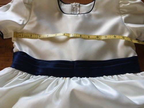 Flower Girl White Elegant Formal Dress - Flower girl or Communion Dress size 10 - Picture 3 of 5