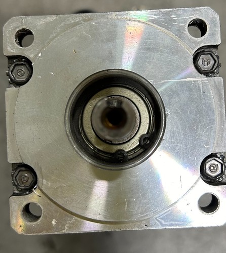 Baldor Brushless AC Servomotor - 8GM63A-375AA, 4000RPM, 300V - Picture 3 of 3