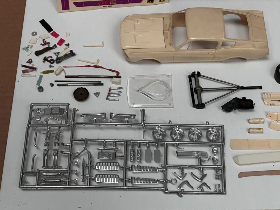 1967 Ford Mustang GT Model Customizable Kit 1:24 Vintage AMT GENE WINFIELD - Image 4 of 4