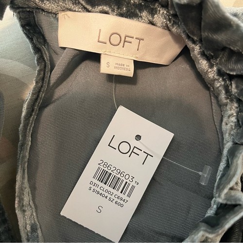 LOFT grau grün Samt hochgeschlossen Rüschen ärmellos Shell Top Größe Small neu mit Etikett - Bild 7 von 8
