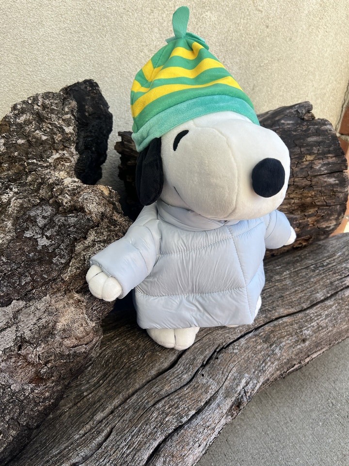 🔥Snoopy Puffer Jacket 2023 CVS Peanuts Christmas Holiday Plush RARE!!!🔥