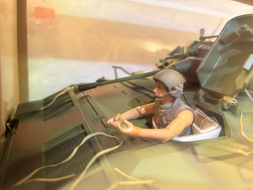 Ultimate Soldier 1:18 M2 Bradley Infantry Fighting Vehicle - NIB - Picture 6 of 9