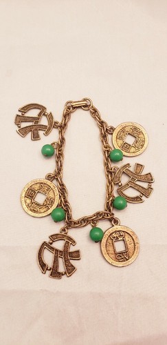 Oriental Charm Green Lucite Beaded Cluster Vintage Dark Brass Metal Bracelet - 第 10/10 張圖片