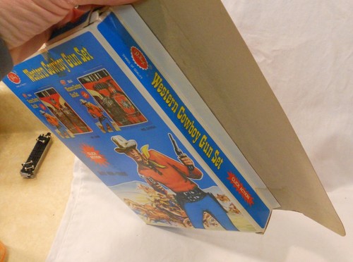 VINTAGE REDBOX Toy Western Cowboy Gun Set in box NOS - Picture 7 of 10