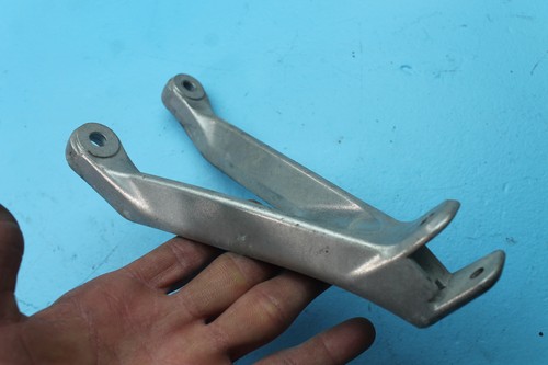 963 08-11 HONDA CBR1000RR PASAJERO TRASERO DERECHO ESTRIBO - Imagen 2 de 10