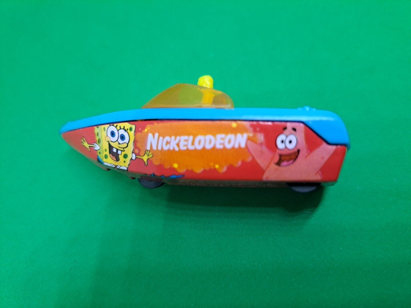 1998 Matchbox Nickelodeon Spongebob Ski Boat Diecast 