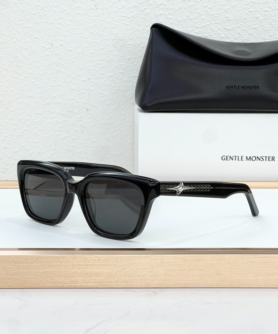 GENTLE MONSTER MOD：HESSE Sunglasses SIZE：54-21-147