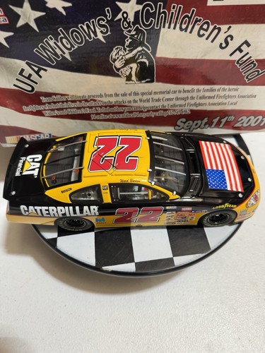 Ward Burton #22 Caterpillar September 11th Memorial 1/24 Nascar Diecast - Picture 8 of 17